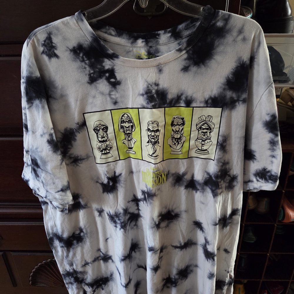 Disney Haunted Mansion  Black and White Tie-Dye Short Sleeve Tee